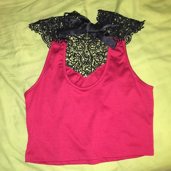 Beautiful top - Picture 2 of 2